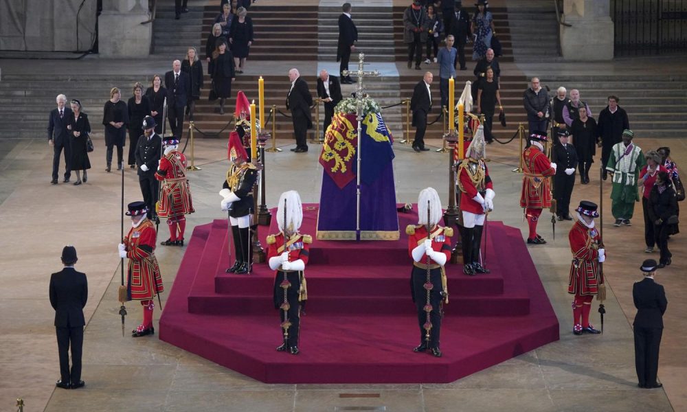 Queen Elizabeth Lying In State - Our News