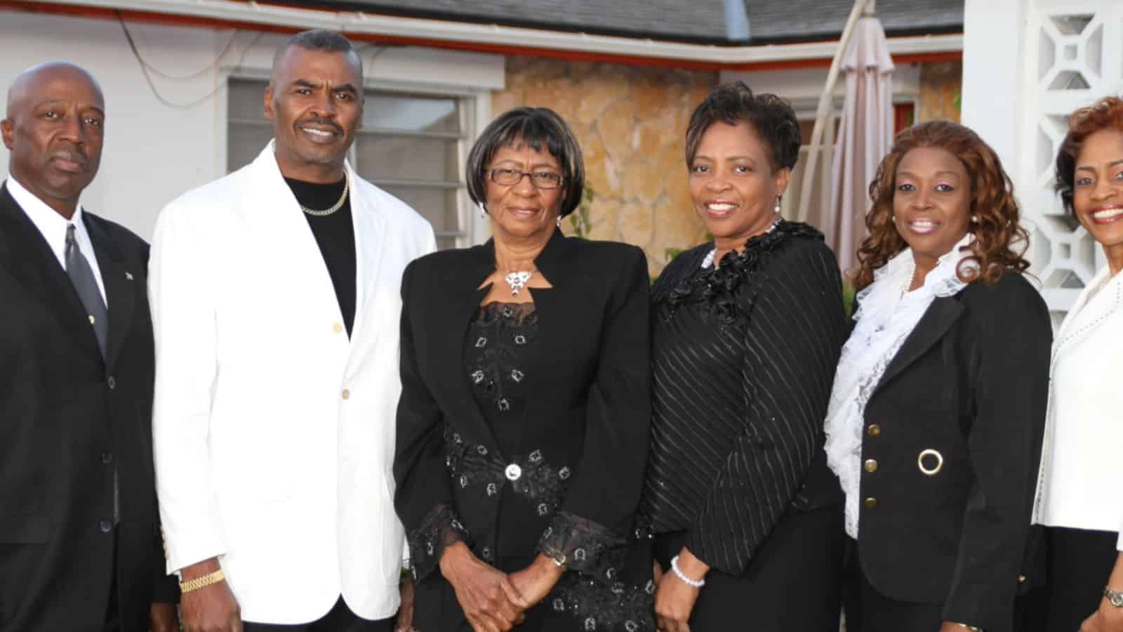 Gibson Family Gives Back to Senior Citizen Home Our News